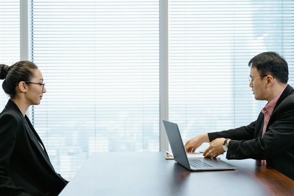 Naviguer les défis cachés : les enjeux surprenants d"une carrière en cybersécurité pour les petites entreprises